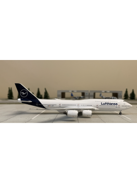 NG MODEL 1:400 LUFTHANSA BOEING 747-8