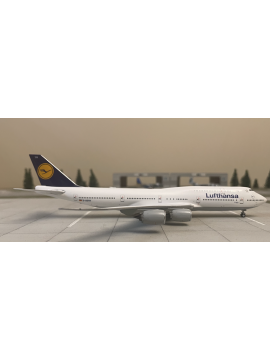 NG MODEL 1:400 LUFTHANSA BOEING 747-8