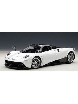 AUTOART 1:18 PAGANI HUAYRA