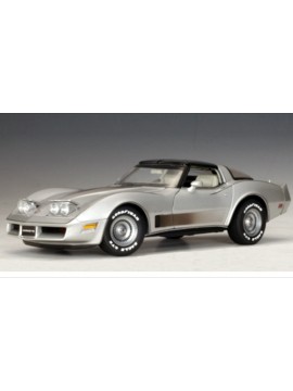 AUTOART 1:18 1982 CHEVROLET CORVETTE  COLLECTOR EDITION